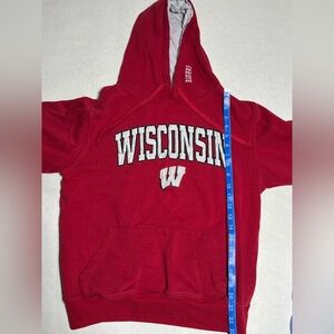 Colosseum brand Wisconsin Badgers Hoodie size medium.